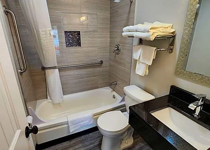 Executive Lodge